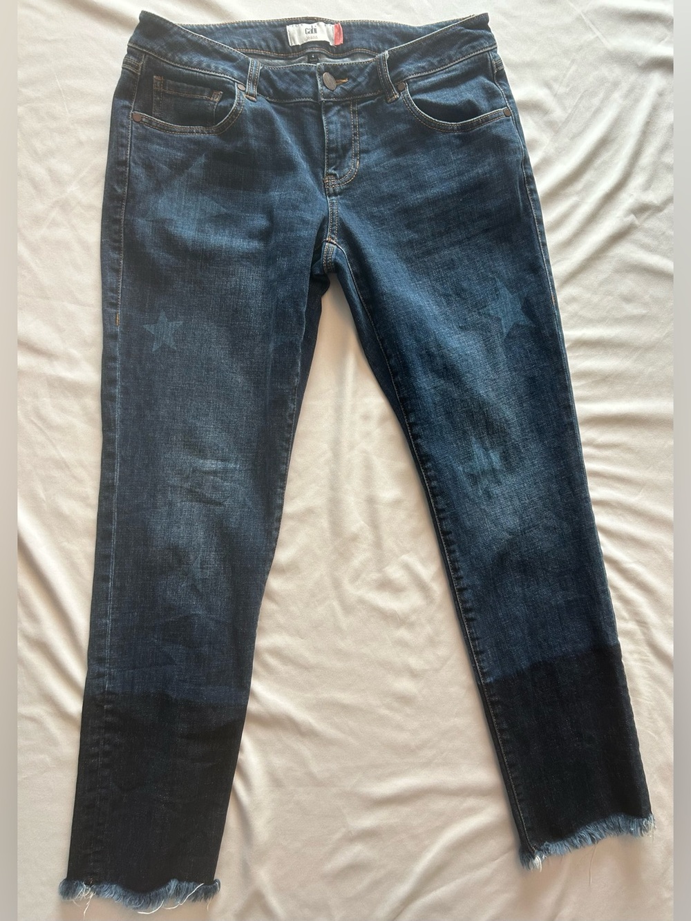 CAbi Star Print Celebrity Wash Slim Boyfriend Jeans Size 4 Raw Hem